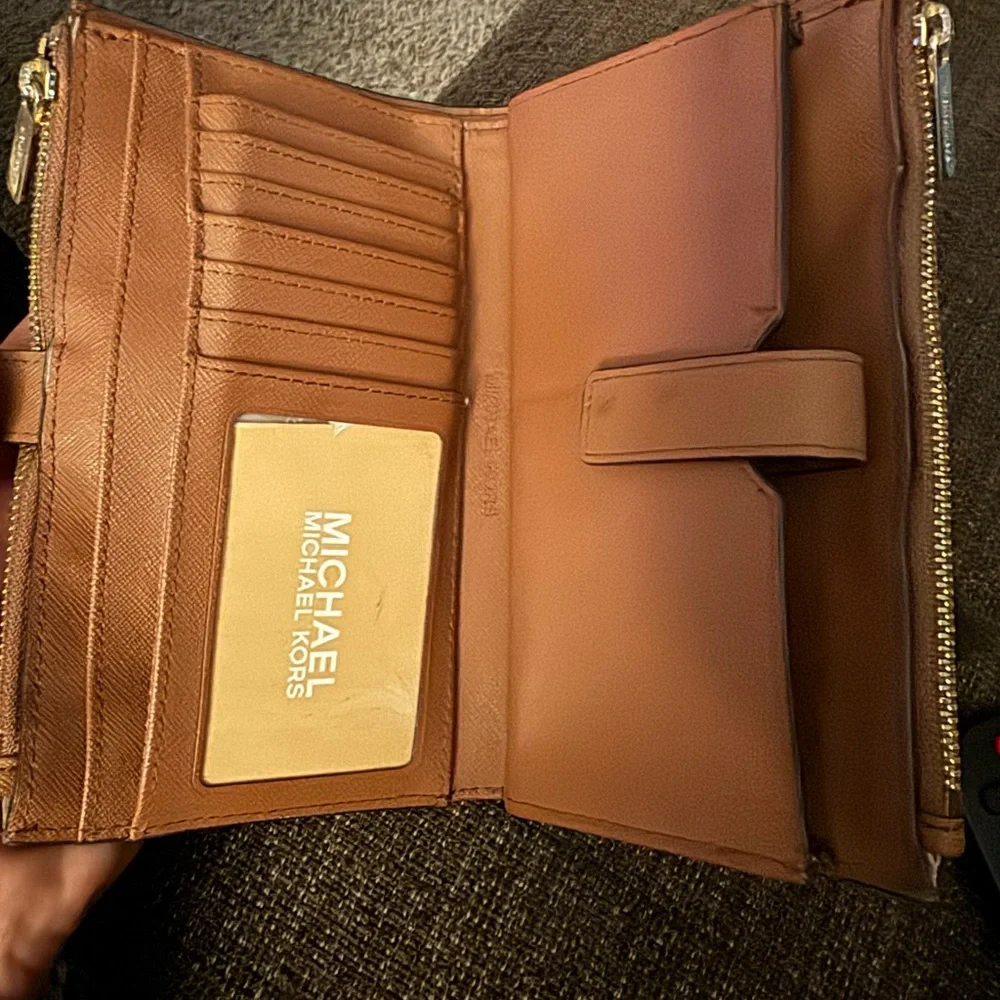 Michael Kors Women's Jet Set Travel Double Zip Wristlet Wallet Saffiano Leather